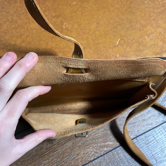 Tower Vintage Leather Camera Bag - Picture 6 of 15